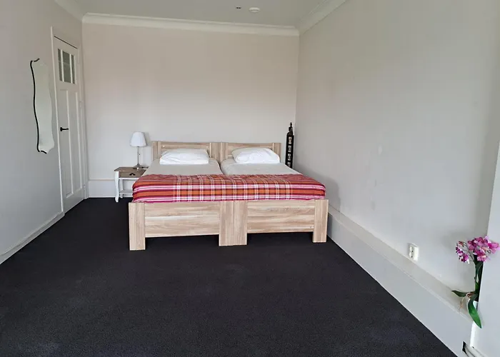 Sawaadee エグモント・アーン・デン・フフ