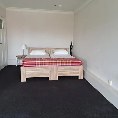 Sawaadee إغموند آن دن هوف